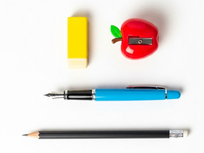 đồ dùng học sinh